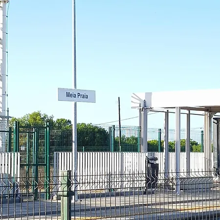 Sunshine - Golfplayer And Holidays *