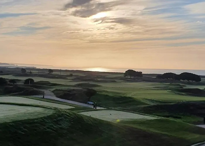 Sunshine - Golfplayer And Holidays * Lagos